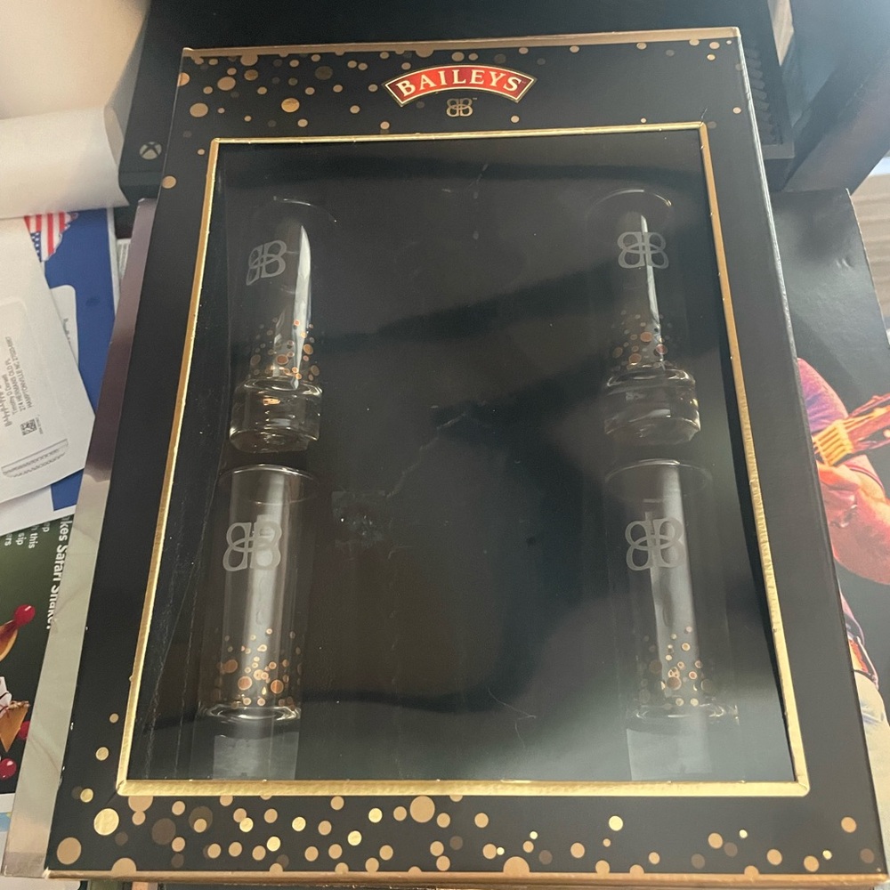 Baileys Black & Gold Shot Glass Gift Set